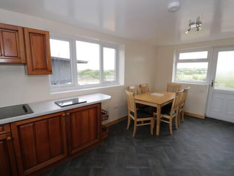 Ty Rhos, Farm Stay, Sleeps 4, Rhoshirwaun 2 Miles From อาเบอร์ดารอน ภายนอก รูปภาพ