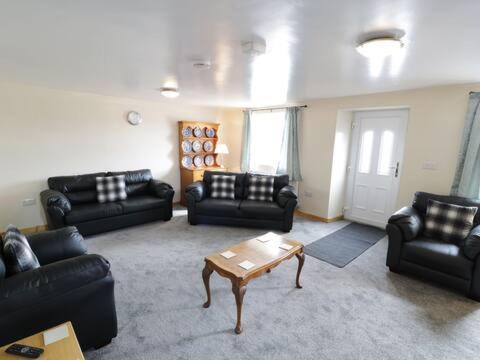 Ty Rhos, Farm Stay, Sleeps 4, Rhoshirwaun 2 Miles From อาเบอร์ดารอน ภายนอก รูปภาพ